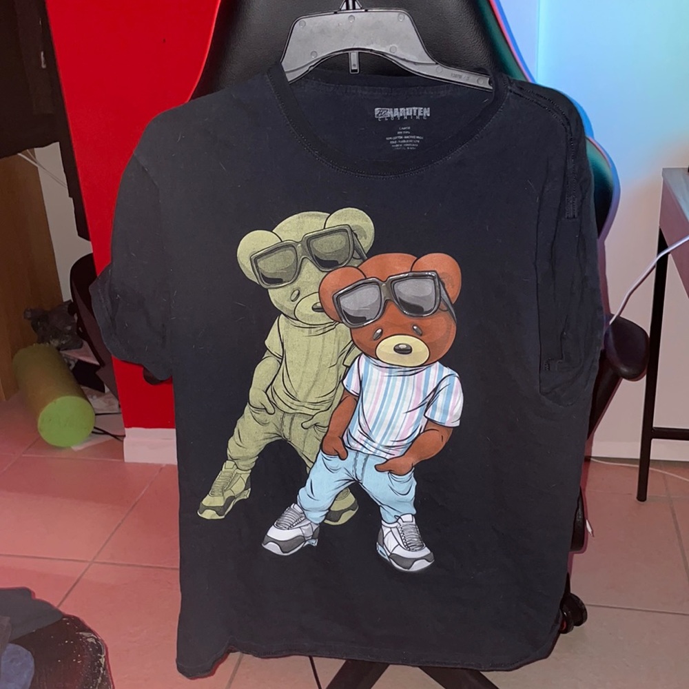 Black teddy bear tee